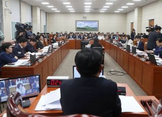野, 끝내 '노란봉투법' 본회의 직회부…與 환노위서 퇴장