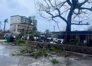 태풍 ‘마와르’ 괌 강타, 한국인 3200명 고립…“수도·전기 복구”