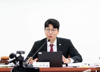 구리시의회 김한슬 의원, “전통시장 캐릭터 ‘와구리’, 활용 범위 넓혀야”