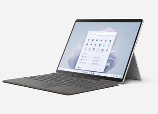 KT, MS 노트북 ‘서피스 프로9 5G’ 출시…출고가 175만원