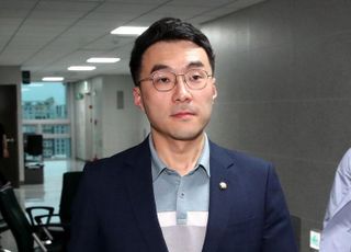 "거래내역 안 냈다" 김남국 징계 연기…'골칫덩이'에 민주당도 싸늘