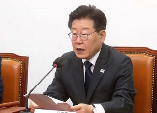 원로에게 일침 들은 이재명…'개딸 손절' 나설 수 있겠나