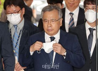 "박영수 구속영장 재청구? 새로운 '핵심 증거' 없다면 발부 어려울 것" [법조계에 물어보니 174]