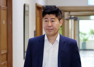 서울시의회, '성 비위 의혹' 정진술 의원에…징계심사 자료 제출 요구 
