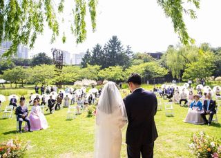 서울시, 올해 상반기 19쌍 용산가족공원서 친환경 야외결혼식