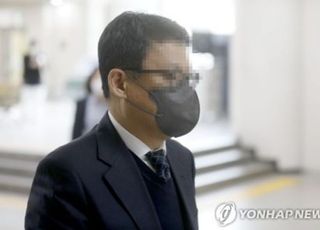 '고(故) 김홍영 검사 폭행했던 전 부장검사에게…법원 "구상금 8억원 배상해야"