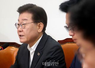 진퇴양난 이재명…'쌍방울 대북송금' 檢 압박·與 공세·野 반발