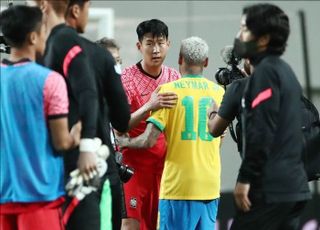 이번에는 부산, 아직 끝나지 않은 축구 축제