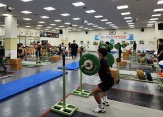 고양시청 역도팀, '재능기부' 무료 역도교실 운영