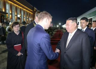 [속보] 김정은 "코로나 이후 첫 해외방문지 러시아…북러관계 전략적 중요성 표현"