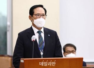 공수처, '허위서명 강요 의혹' 송영무 검찰에 기소 요구