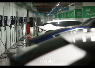 전기차 누적 50만 대 돌파…환경부, 정책간담회 개최