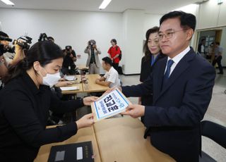 진교훈, 민주당 강서구청장 후보 등록…"무너진 강서 자존심 지켜내겠다"