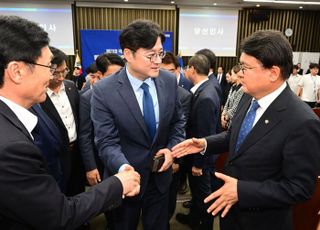 당 내홍 수습·국회 정상화…洪 앞에 산적한 과제들 [홍익표 당선 ③]