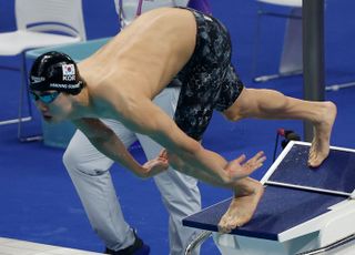 ‘200m 금메달 가즈아!’ 황선우 힘차게 물살 가르기 [항저우 포토]