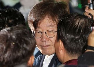 '이재명 영장기각' 유창훈 판사는 누구?…김의겸 한때 '한동훈 동기' 주장했다 번복