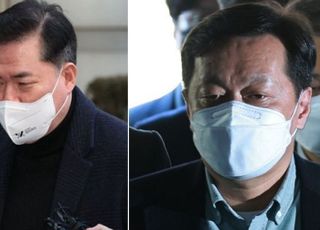 법정서 3000만원 전달 재연한 유동규…정진상 측 "10월에 양모 코트?"