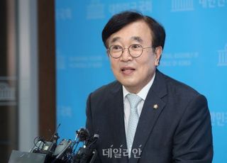 與 중진 서병수 "김기현, 당대표 자리 버겁다"