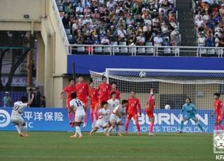 'AG 1-4패' 한국 여자축구, '절대 열세' 북한 상대로 무실점 무승부