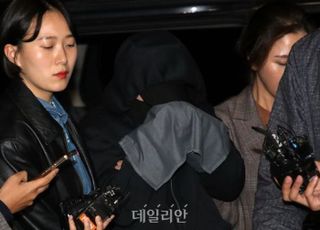 '사기 혐의' 전청조 구속…법원 "도주 우려 있고 주거 일정치 않아"