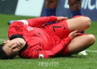 ‘6만의 개탄’ 쓰러졌던 손흥민, 현재 몸 상태는?