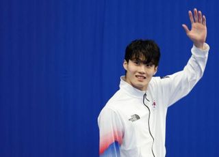 황선우 자유형 200m 1위…세계선수권 출전권 획득