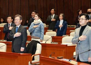 민주당, '선거제 개편' '전대 룰 개정' 딜레마…의총서 계파무관 갑론을박