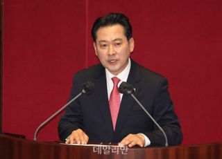 與 장동혁, '김의겸 방지법' 발의…"고의로 허위발언 하는 의원 징계"
