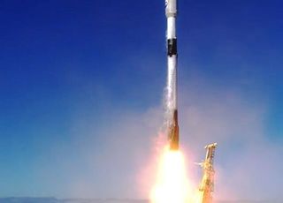 한국 첫 정찰위성 발사 성공…내년 상반기 전력화