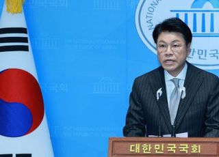 '친윤' 장제원 총선 불출마 선언 "버려짐 아니라 뿌려짐 믿어"