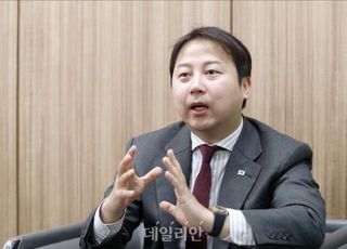 尹 네덜란드 동행 장예찬 "위기의 여당 필요한 것 정치 경험 아냐"…한동훈 힘싣기