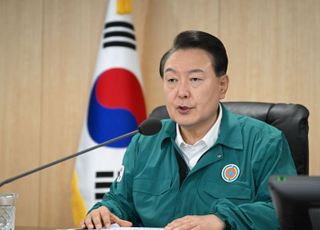 [속보] 윤 대통령, 북 ICBM 도발에 "한미일 공동대응 적극 추진"