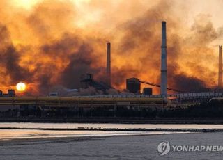 [속보] 포스코 포항제철소서 화재…정전으로 인해 공장 가동 중단