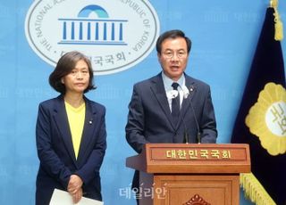 민주당 "야당탄압 尹정부, 2023년 평가 '낙제점'…국정쇄신 해야"