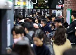 서울시, 최대 10㎝ 폭설 예보에…출퇴근길 대중교통 집중배차 연장 