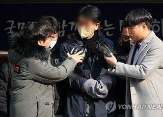 경찰 "이재명 습격범, 추적 피하려 휴대전화와 지갑 두고 부산 이동"