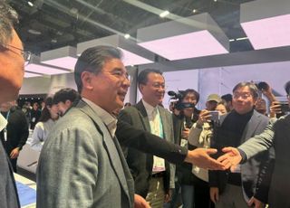 [CES2024+현장] 장재훈 "언제까지 차만 만드나"… 현대차, 자동차 없이 어떻게?