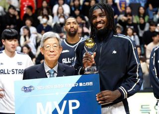 ‘51득점 폭발’ 워니, 프로농구 올스타전 MVP