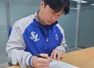 ‘끝판왕’ 오승환, 삼성 남는다…2년 22억원에 FA 계약