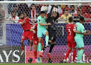 시진핑도 포기한 중국축구, 소림축구 시전 후 ‘탓탓탓’