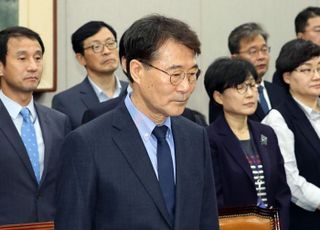 검찰, 장하성 전 정책실장 소환…문재인 정부 통계조작 의혹