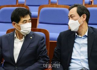 '민주당 3선' 김민기, 총선 불출마 선언…"기득권 내려놓겠다"