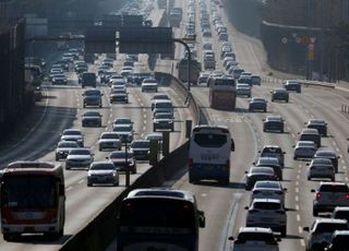 귀성길 교대운전 한다면…"운전자 확대 특약 활용하세요"