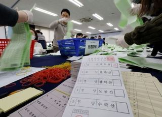 수원정 '박광온 vs 김준혁 vs 이수정' 격돌…지역구 공약 차이점은 [총선 민심 픽미업 ④]