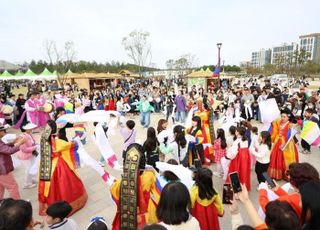 경기도, 우수 지역축제 23개 선정…양평 용문산 산나물 축제 등