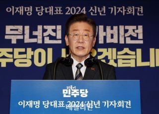 국민 과반 "선거제 이재명 1인에 일임은 잘못" [데일리안 여론조사]