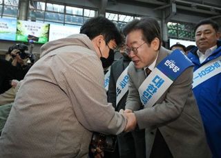 이재명 "친명·비명 나누는 것 죄악…계파·출신 따질 여유 없다"