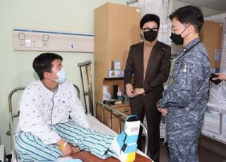 '아덴만 영웅' 이국종 만난 한동훈 "군 의료체계 개선" 약속