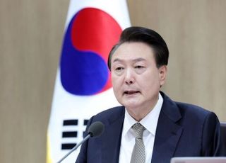 윤 대통령 "전공의·의대생, 국민 생명 볼모로 집단행동 안돼…2000명 증원, 최소 규모"