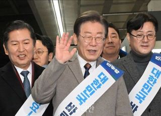 [2/21(수) 데일리안 퇴근길뉴스] 이철희 "한동훈은 잘하는데 민주당은 엉망…판 뒤집으려면 이재명 불출마해야" 등